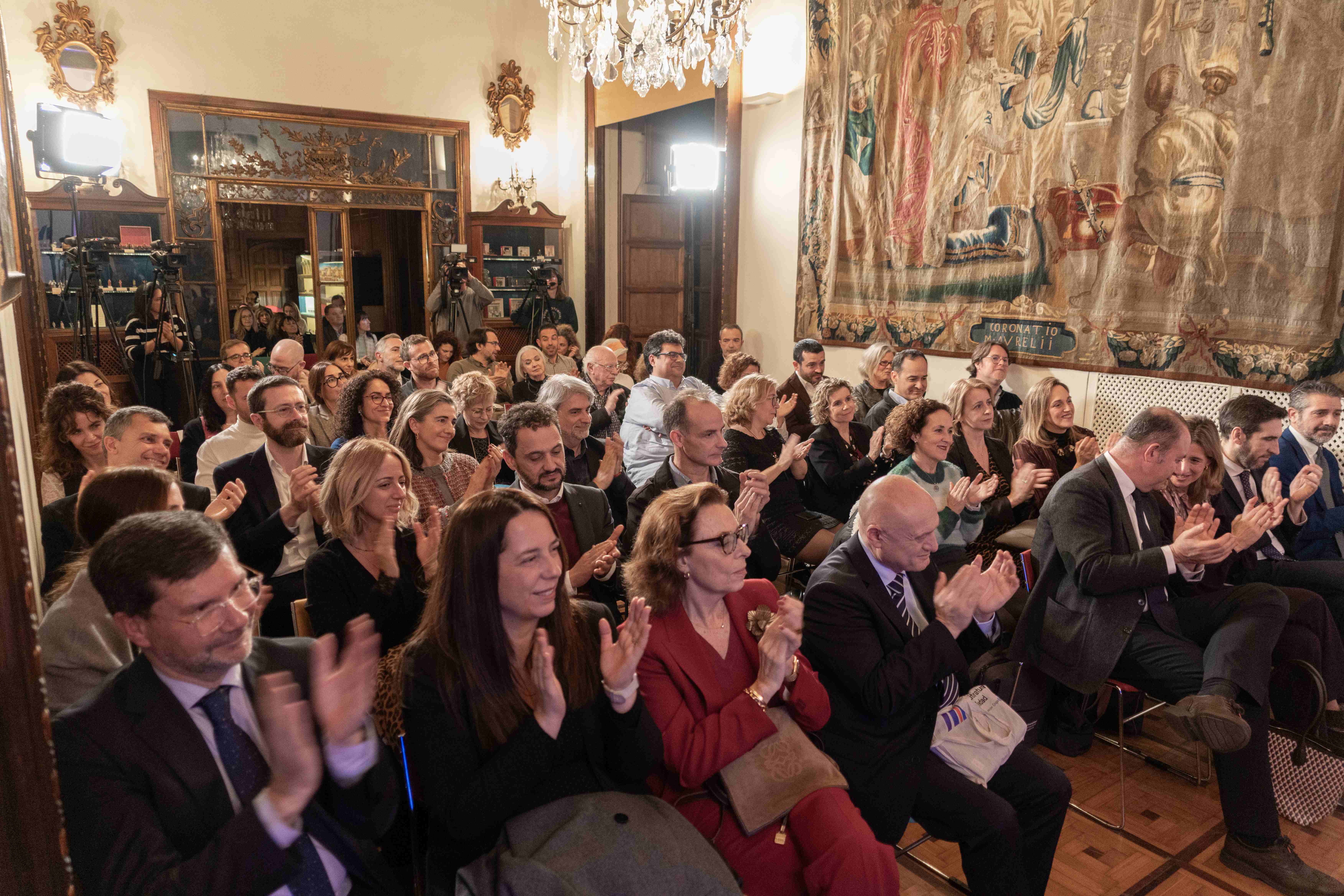 Presentación Cátedra Planeta público