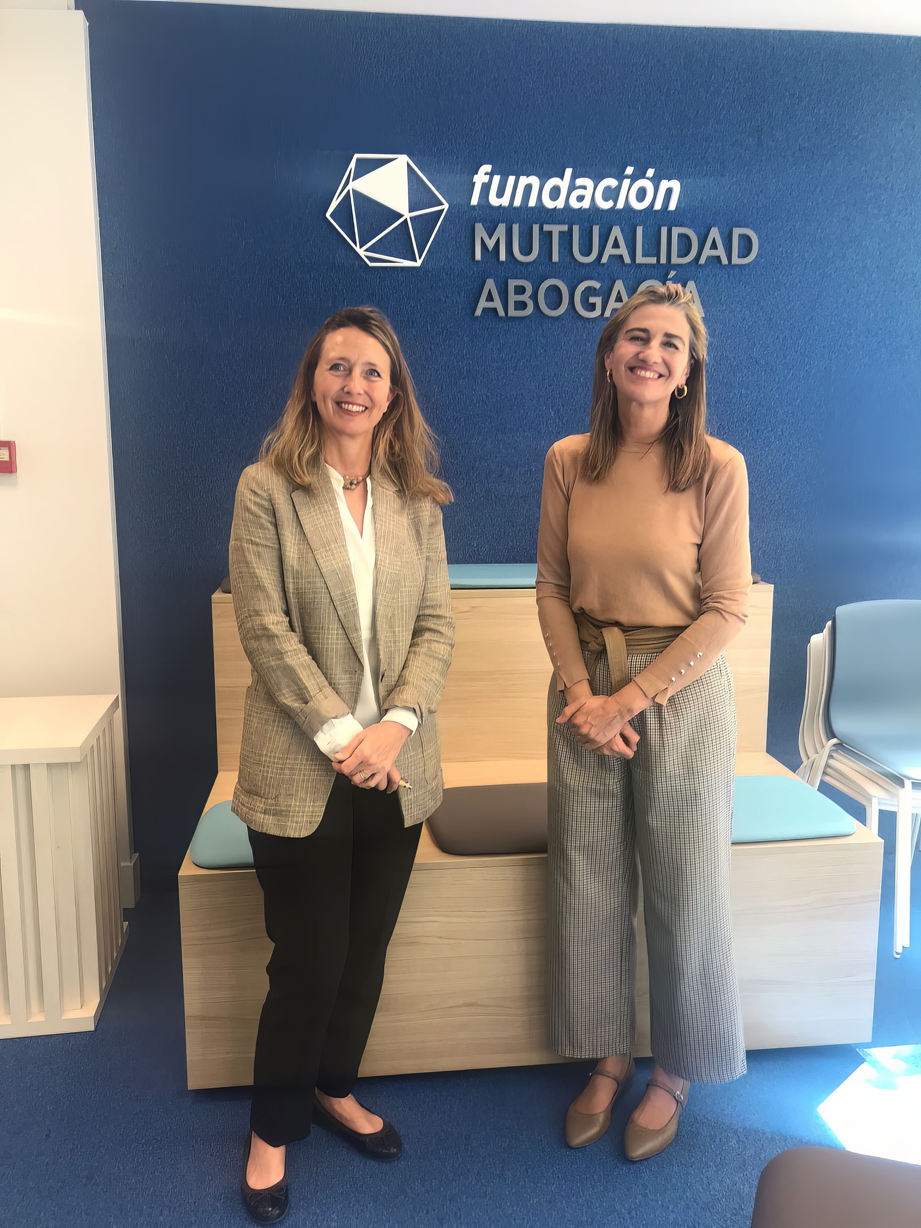 Foto firma VIU Fundación Mutualidad Abogacía 2