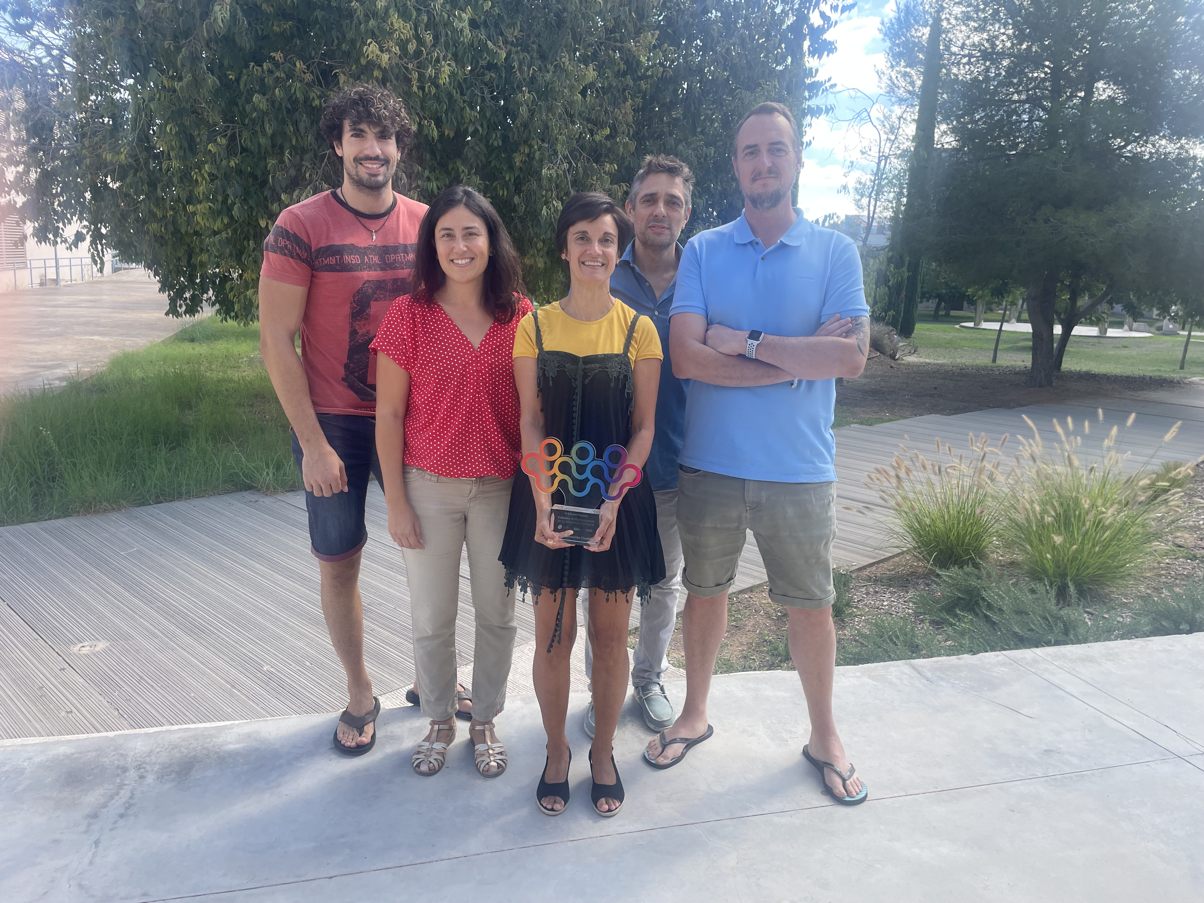 Álvaro Sabater et al, ganadores del Premio a la Mejor Publicación Científica de los IV Premios Anuales de la Cátedra de Humanización de la Asistencia Sanitaria