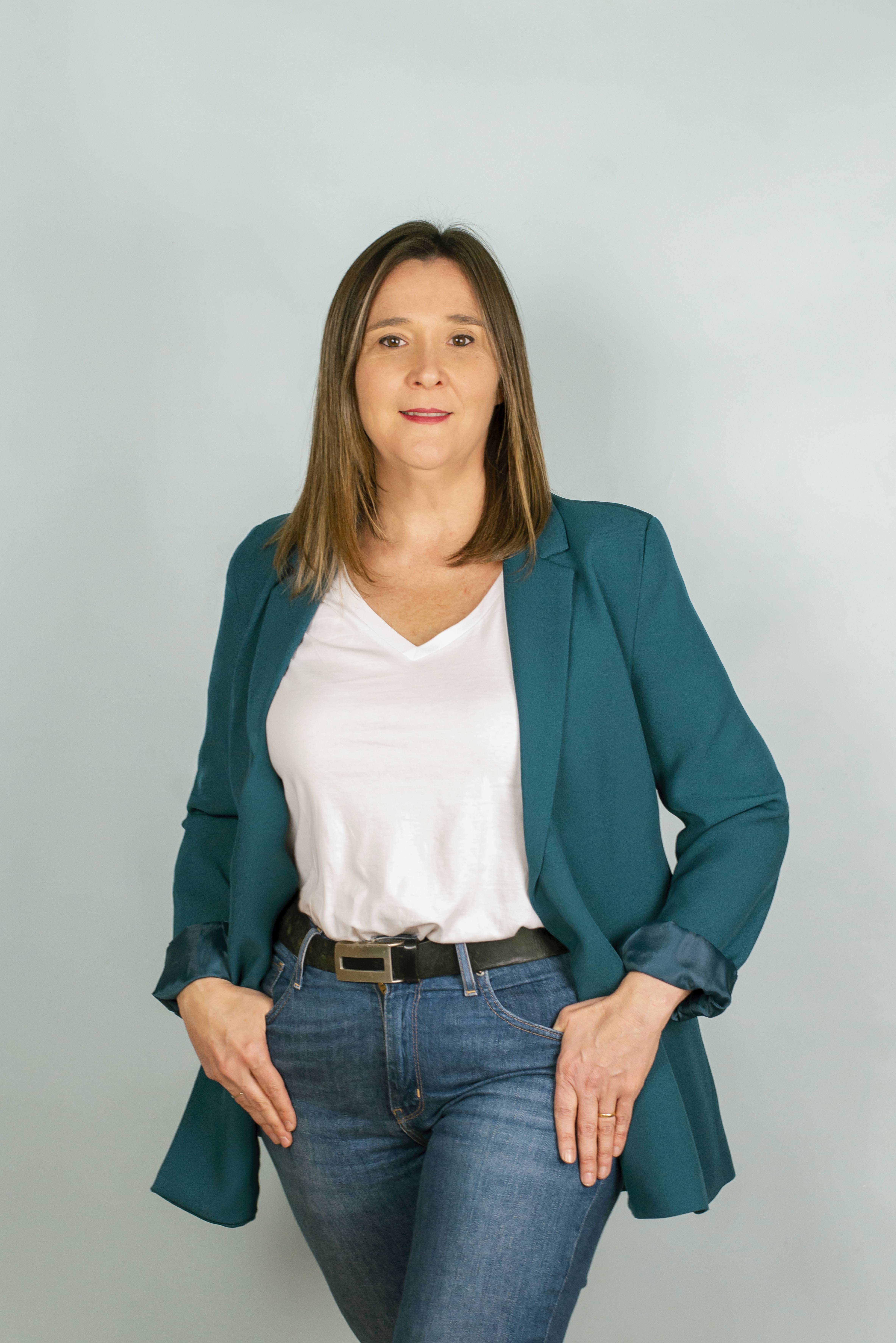 Retrato de la Dra. Lorena Belda Ferri, doctora en Psicología y PDI de la Universidad Internacional de Valencia (VIU)