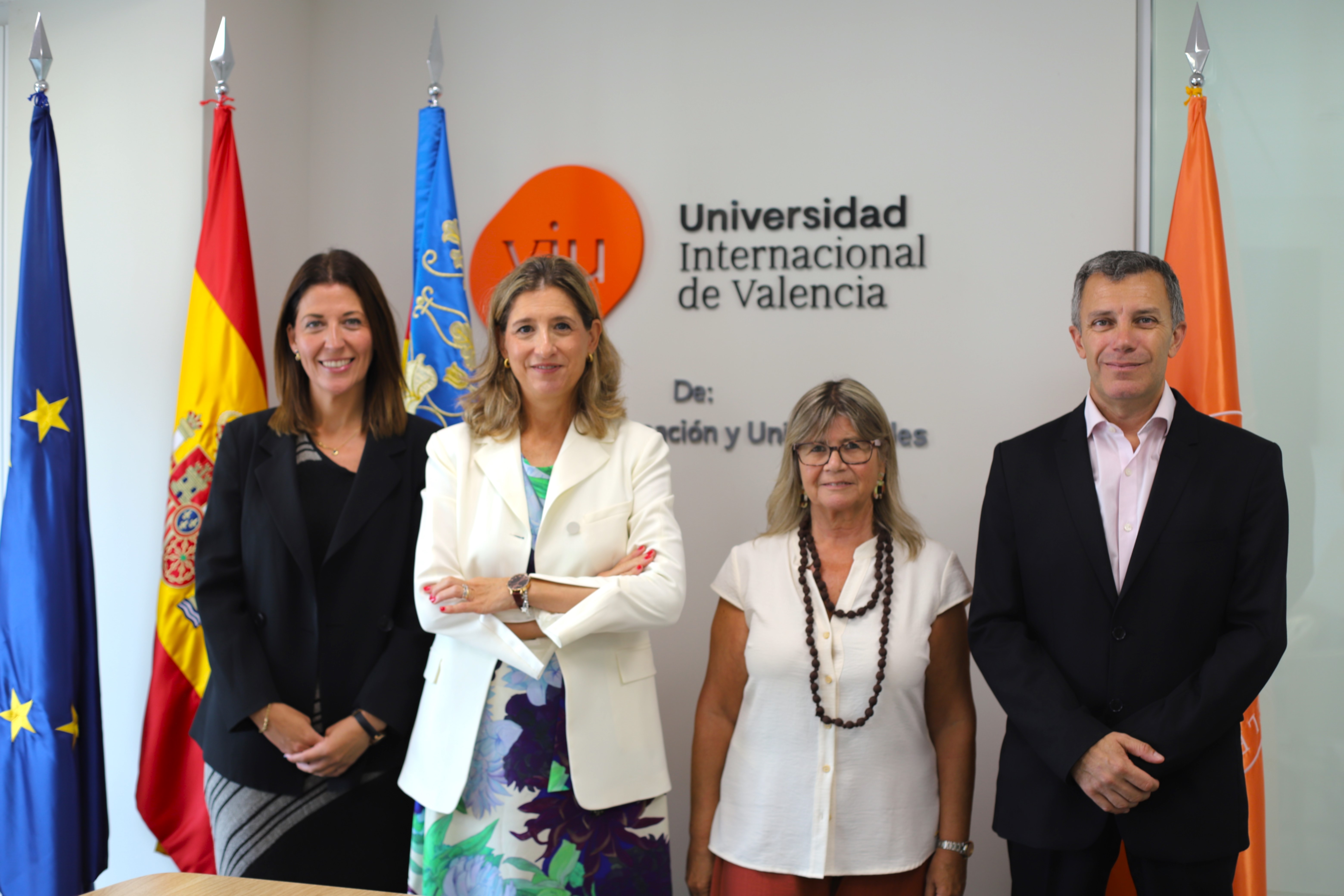 Convenio VIU-Plataforma One Health retrato grupo