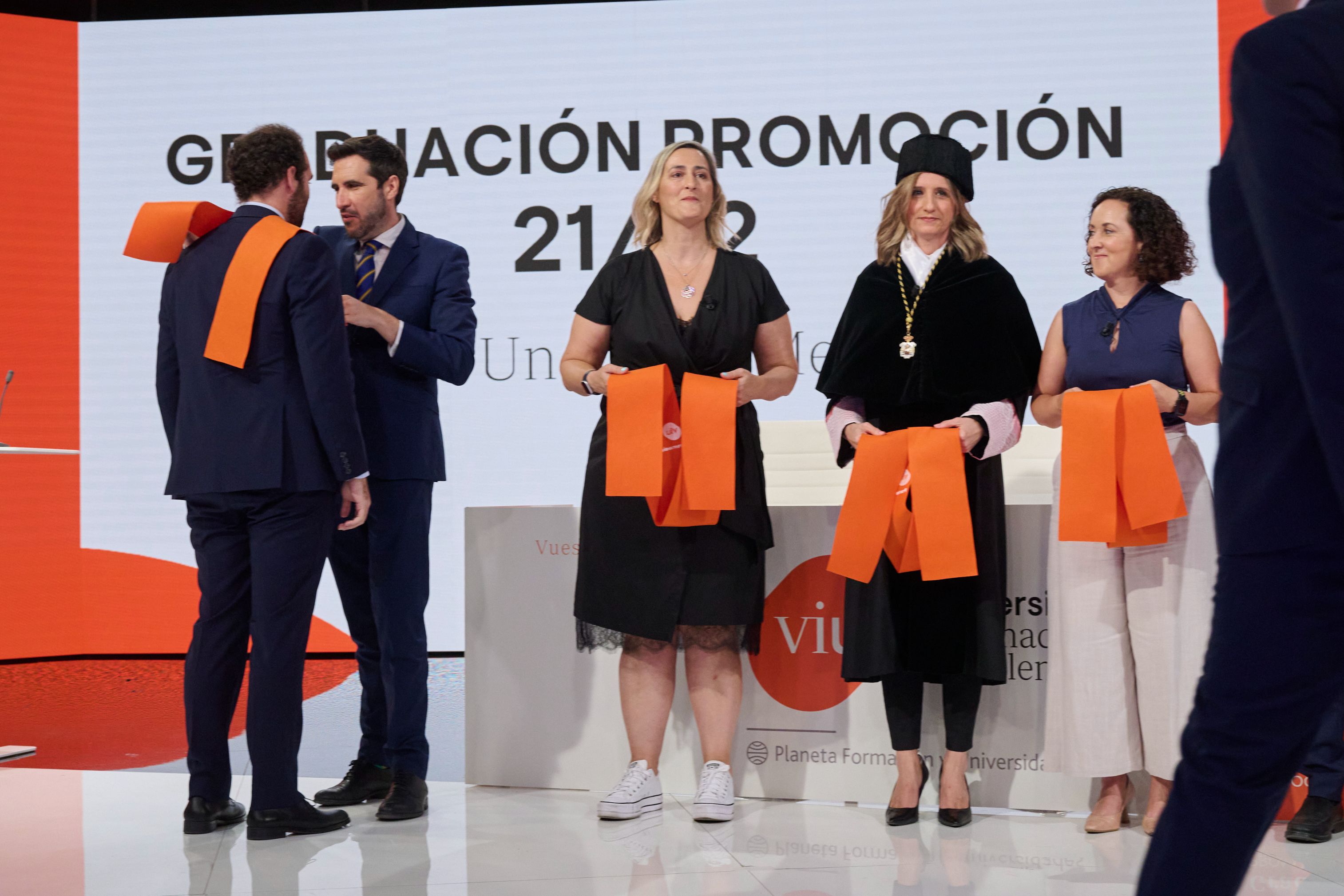 Imposición de becas graduación 2022