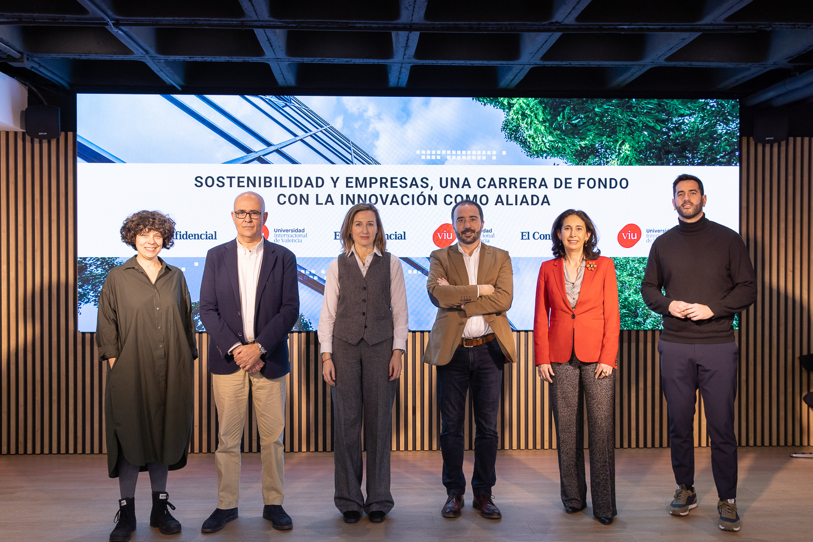 Mesa redonda El Confidencial foto grupo