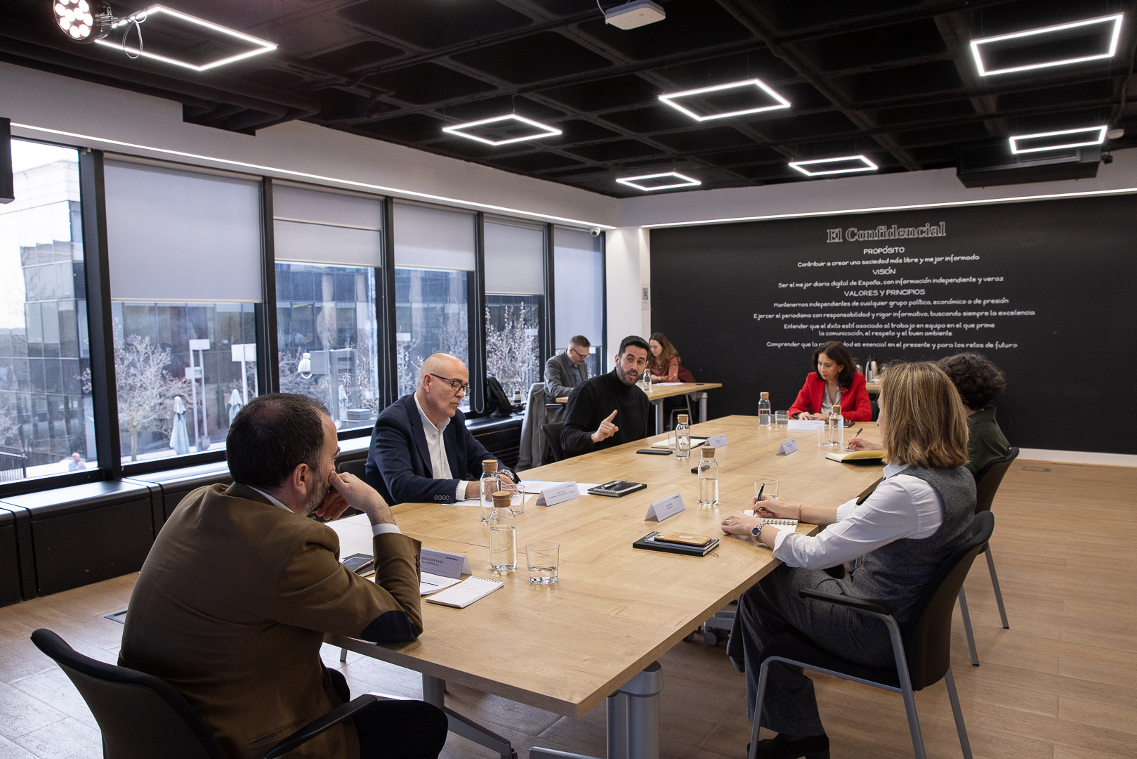 Mesa redonda El Confidencial foto trabajo