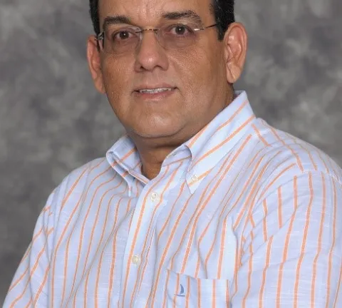 Profesor Antonio Leslie 