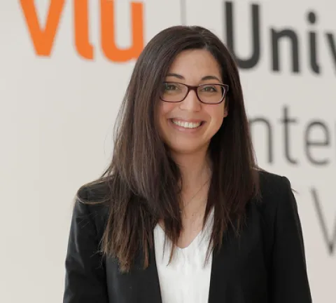 Lorena Nieves- Secundaria.png