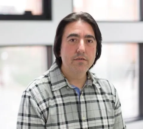 foto j.jpg foto j.jpg