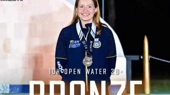 Ana Abad, estudiante de VIU con su medalla de bronce Aguas Abiertas de la Copa Panamericana y XX Copa del Pacífico 2026