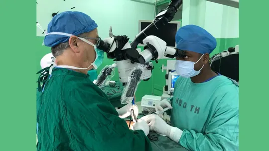 Cátedra microcirugía web3.jpg Cátedra microcirugía web3.jpg