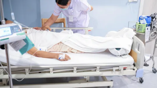 Enfermera en UCI-Humanización