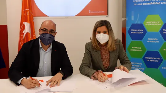 Firma convenio VIU Ángela Impact Economy.jpg