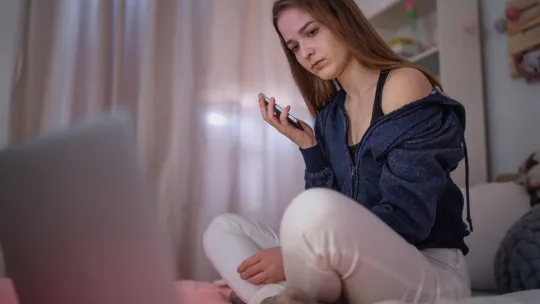 Foto ciberacoso afectivo-viogen