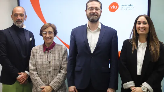 Firma convenio VIU- Escuelas Católicas CV, foto grupal de firmantes