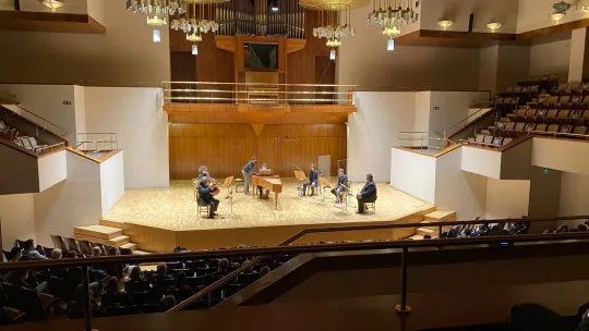 Grupo completo directo.jpg Grupo completo directo.jpg