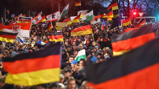 Los-refugiados-como-nuevas-vi--ctimas-de-la-violencia-en-Alemania.jpg Los-refugiados-como-nuevas-vi--ctimas-de-la-violencia-en-Alemania.jpg