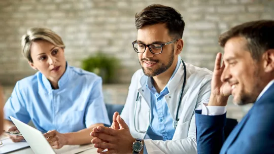 Máster Oficial en Gestión y Dirección Clínica.jpg Máster Oficial en Gestión y Dirección Clínica.jpg