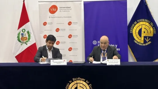 VIU-Colegio de Psicólogos del Perú ceremonia de firma