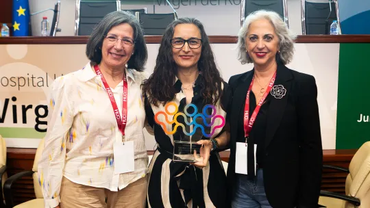 Cátedra Humanización - Entrega premio mejor intervención aplicada premiada
