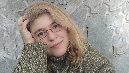 Roxana Emanuelle Alumni VIU_0.jpg Roxana Emanuelle Alumni VIU_0.jpg