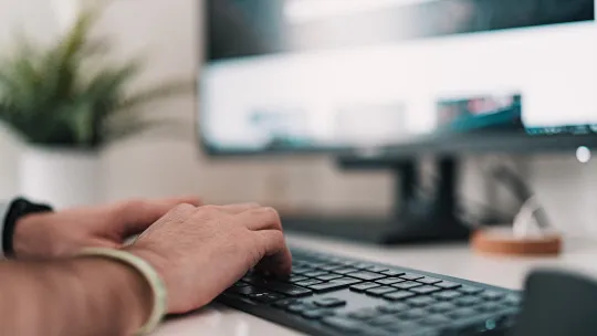 claudio-schwarz-purzlbaum-XK-m7wVUgLs-unsplash.jpg claudio-schwarz-purzlbaum-XK-m7wVUgLs-unsplash.jpg