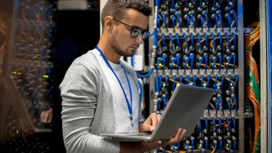 dónde estudiar ingeniería informática-min.png