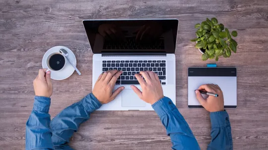 Estrés por multitarea y multitasking 