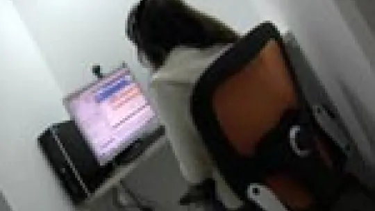 profesora-VIU-cabina_150.jpg profesora-VIU-cabina_150.jpg