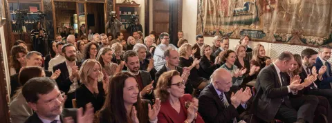 Presentación Cátedra Planeta público