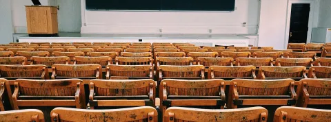 Diferencia entre maestría y especialización, ¿Cuál estudiar