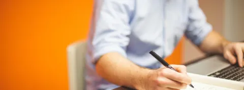 beca estudiantil ecuador