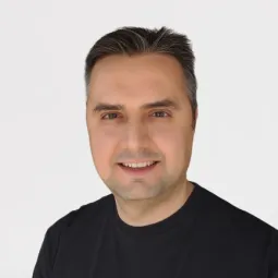 4. Román Belda - Foto.png