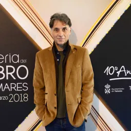 antonio_iturbe_en_la_feria_del_libro_de_tomares-2.jpg