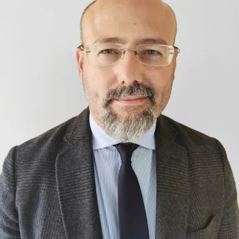 Dr. Rafael Salinas Tello