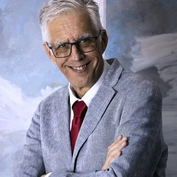 Dr. Alejandro Escobar-Vicent