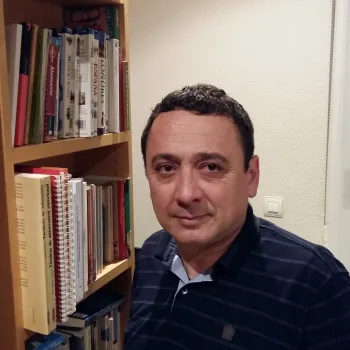 Julián Iniesta Romero