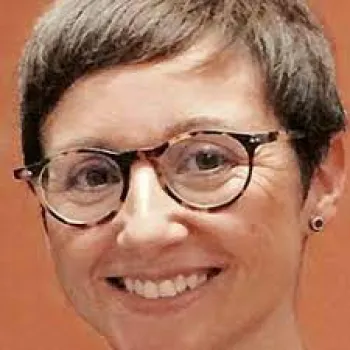 Dra. María José Escuder Briz 