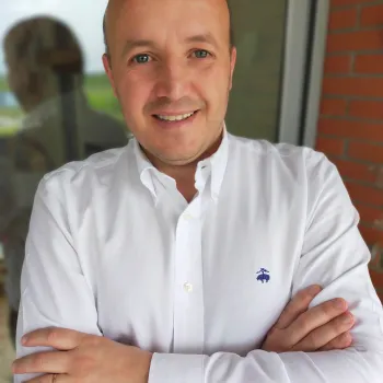 Dr. Miguel Angel Comas Parra