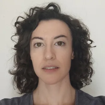 Dra. Dulcenombre de María del Saz Navarro