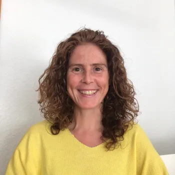 Dra. Iris Serrat Roozen