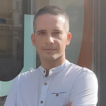 Dr. Ismael de Fez Lava