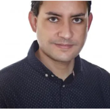 Dr. Robert Ferrer Llueca