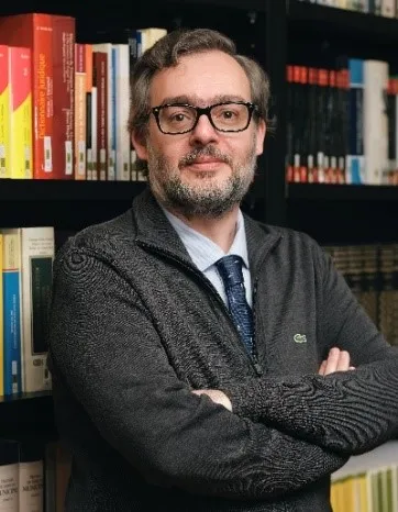 Imagen Marcos Almeida Cerrada