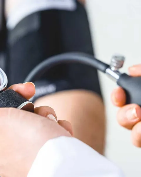 040517_bloodpressure_THUMB_LARGE.jpg