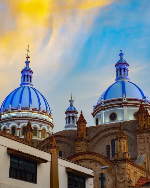 Cómo trabajar en una embajada - Ecuador