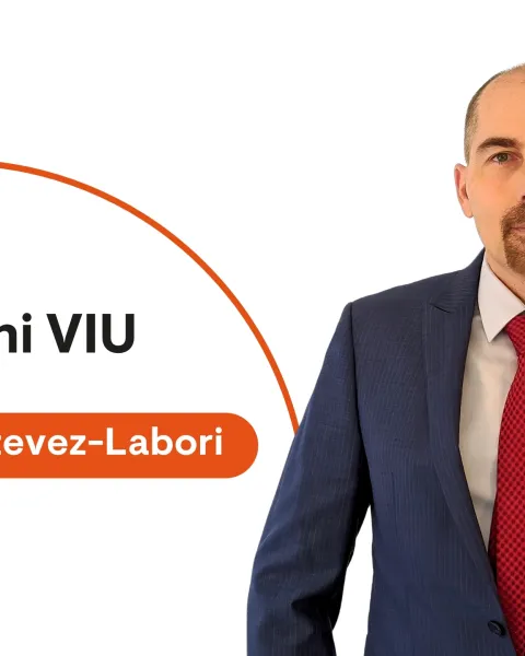 Francisco Estevez Labori - Alumni VIU card
