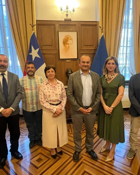 Visita Chile header