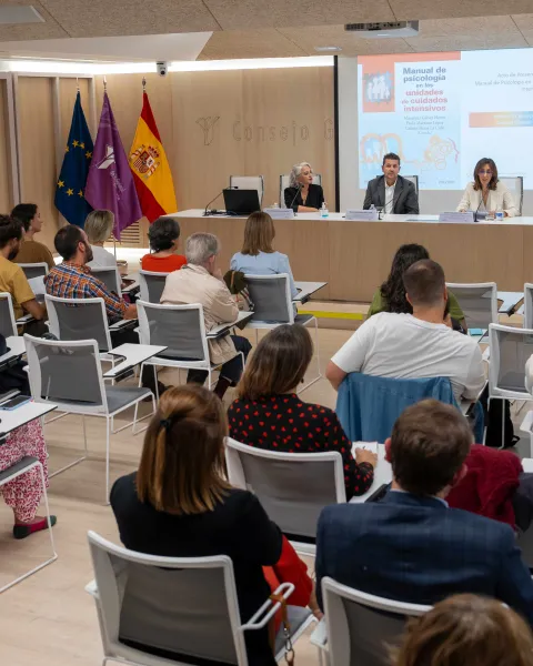 Presentación Manual psicología en UCI 2