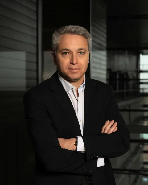 Vicente Vallés Choclán - doctor honoris causa VIU