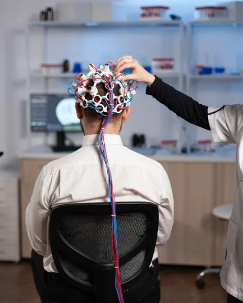 Imagen Portada Neuromodulación: hablar con las redes del cerebro