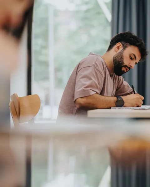 Imagen Portada Masterclass Online - La escritura y sus beneficios en el cerebro
